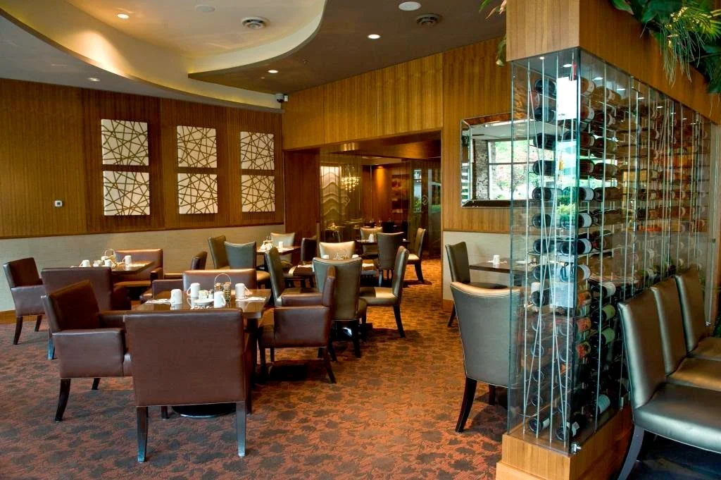 The Edge Social Grill and Lounge